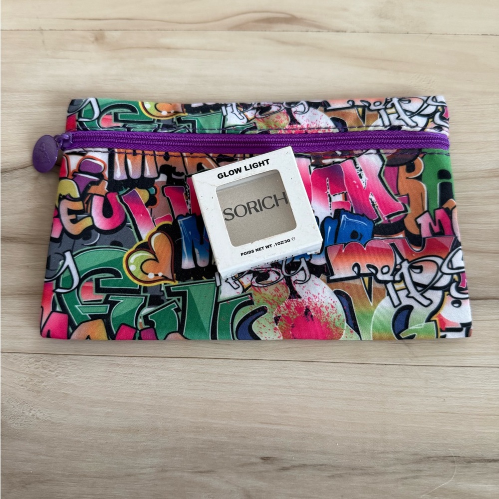 Glow Light Highlighter and bag
